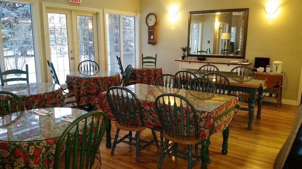 Lady Macdonald Country Inn Canmore