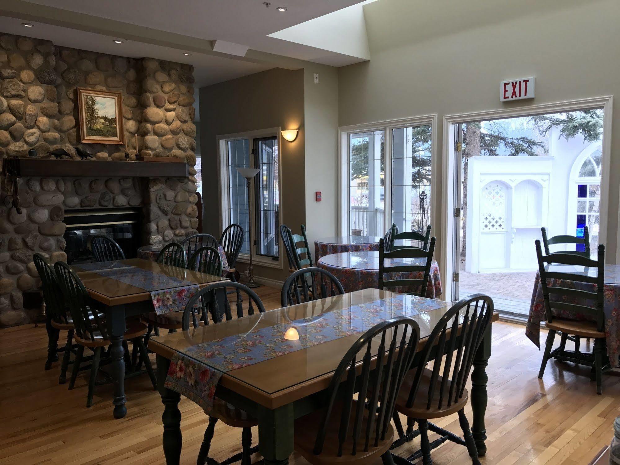 Lady Macdonald Country 4* Canmore