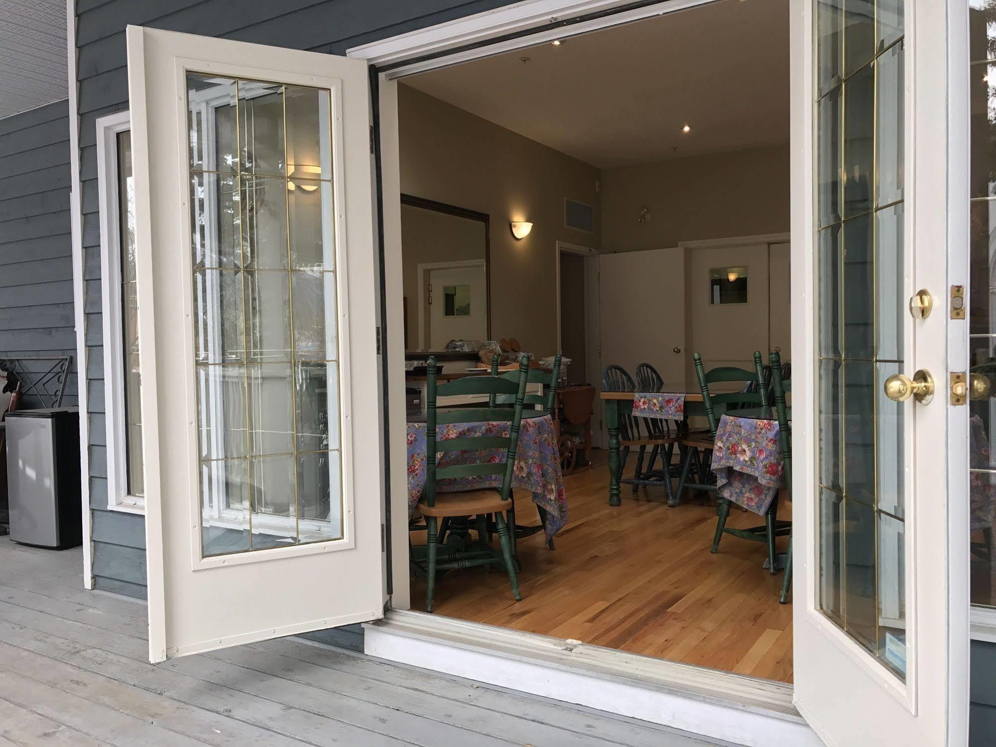 Lady Macdonald Country Inn 4*